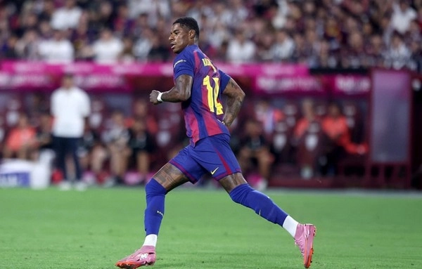 Marcus Rashford Buka Suara Usai Debut di Barcelona