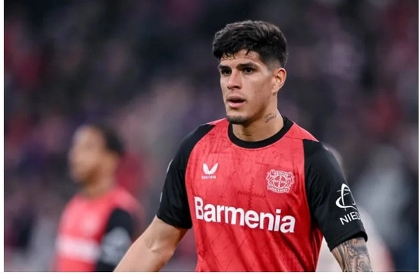Bayer Leverkusen Menanggapi Tawaran Arsenal untuk Piero Hincapie dengan Tegas