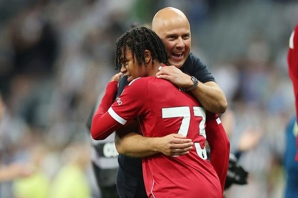 Liverpool Terlibat Sengketa Hukum dengan Chelsea Terkait Rio Ngumoha