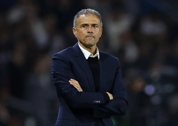 Apakah PSG tepat mempertimbangkan kontrak seumur hidup untuk Luis Enrique?